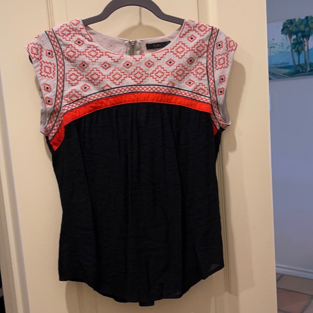 Boutique top size Small